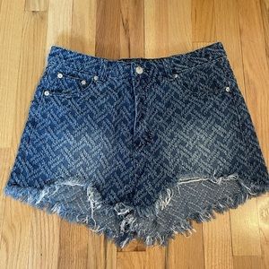 Denim Shorts with cute stitched detailing!